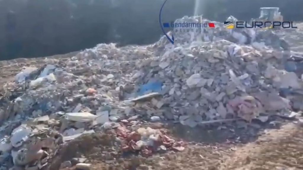 Detenidas cuatro personas por introducir 46.000 toneladas de basura en Cataluña