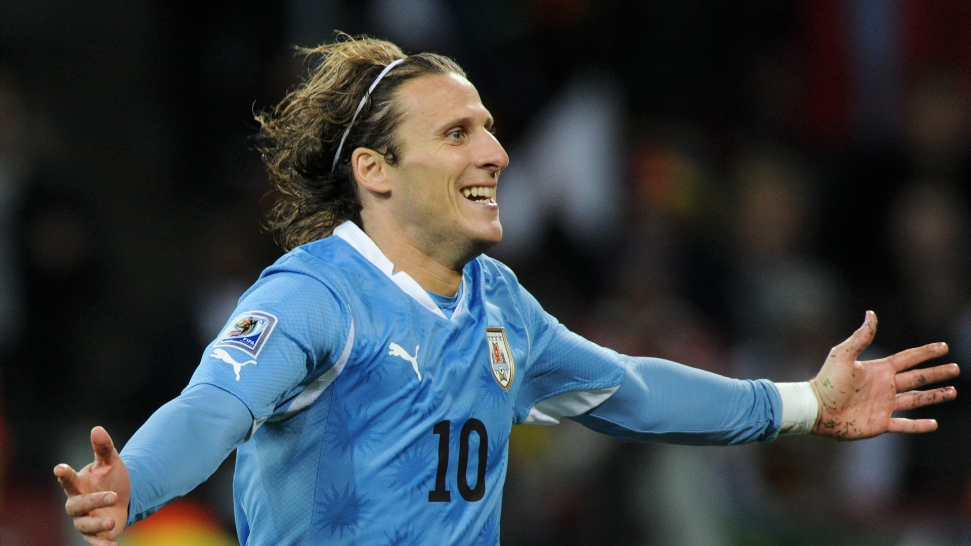 Diego Forlán celebra un gol durante su etapa como jugador de Uruguay Diego Forlán celebra un gol durante su etapa como jugador de Uruguay