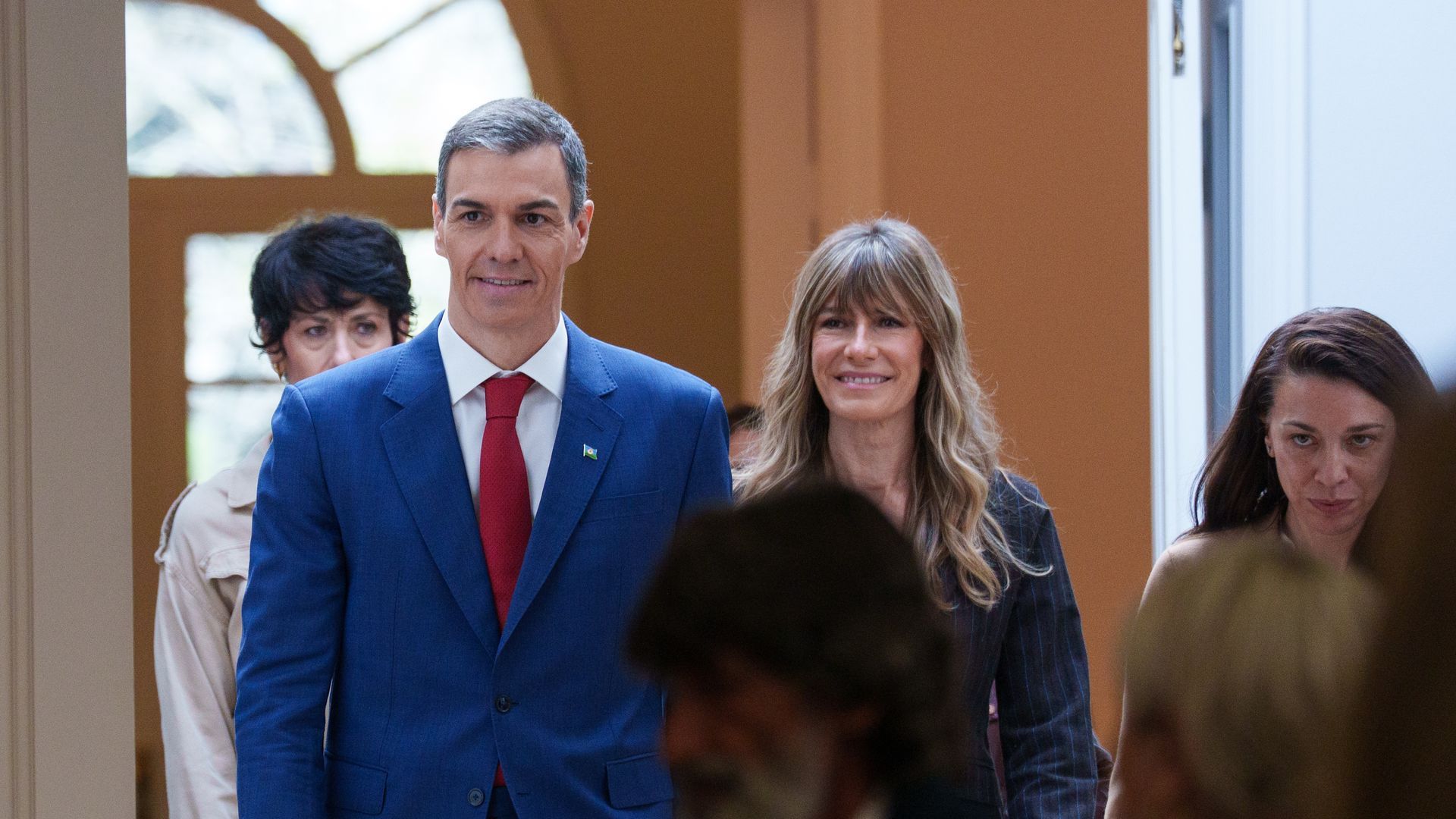 EuropaPress_7310781_presidente_gobierno_pedro_sanchez_mujer_presidente_gobierno_begona_gomez (1) EuropaPress_7310781_presidente_gobierno_pedro_sanchez_mujer_presidente_gobierno_begona_gomez (1)