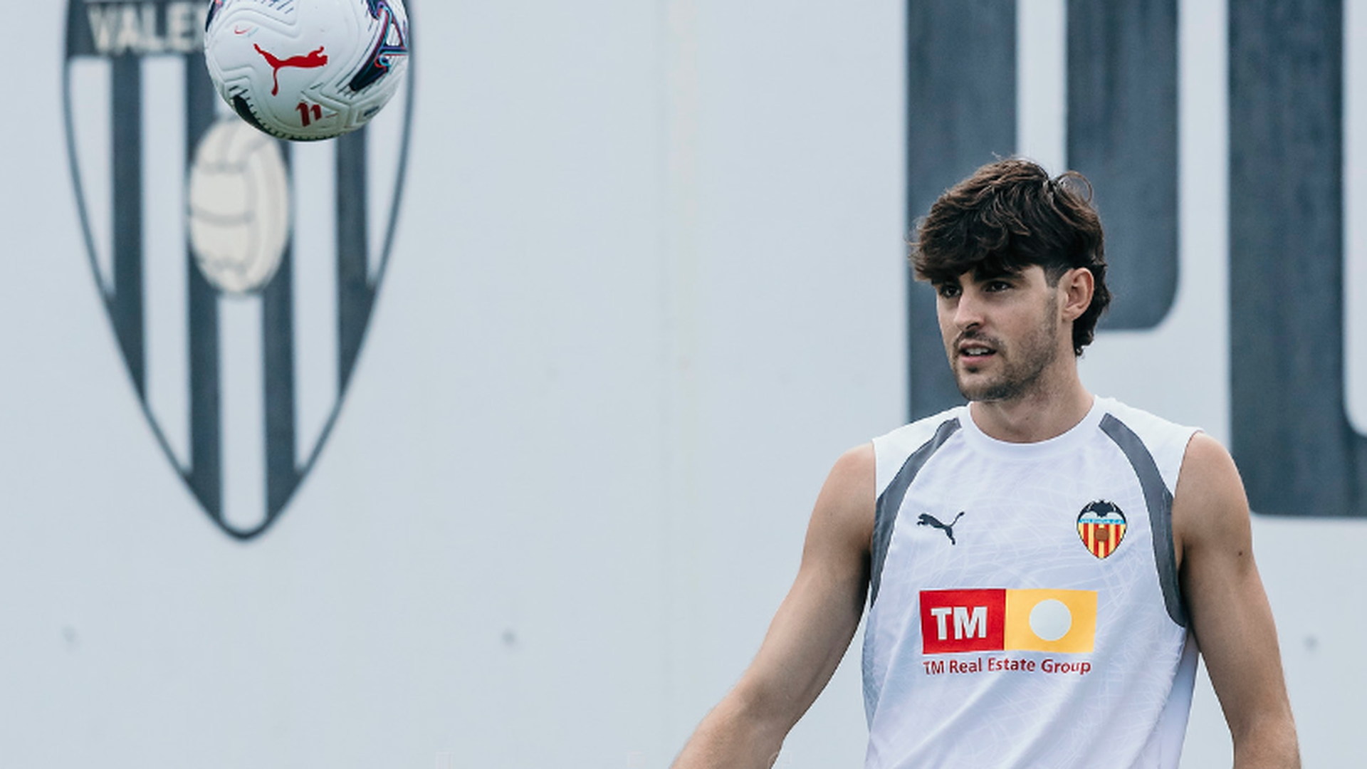 Javi Guerra, entrenando en Paterna