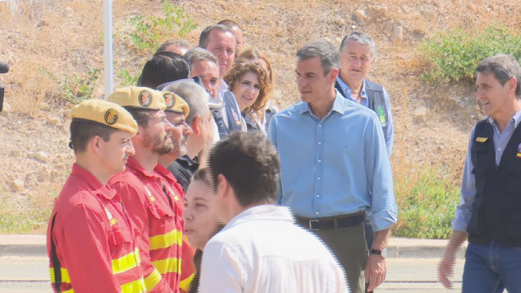 La llegada de Pedro Sánchez a la zona cero de los incendios de Almería