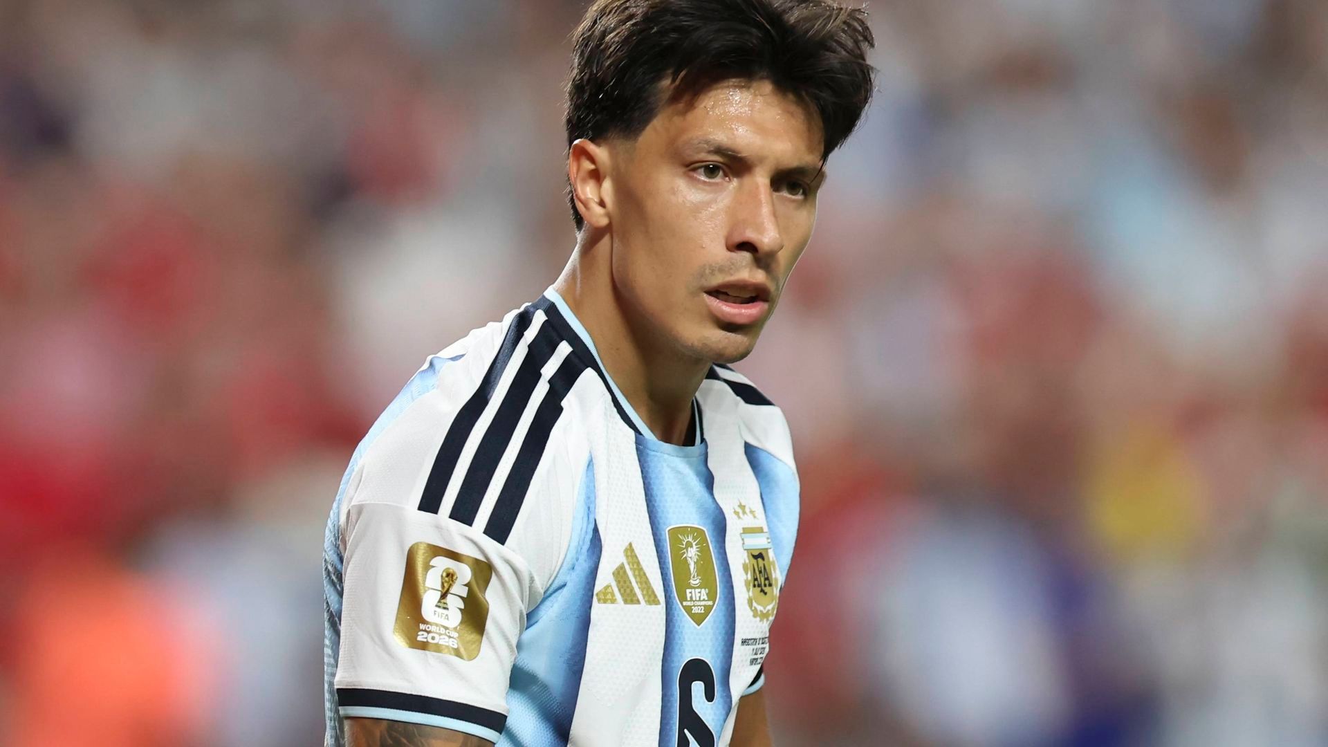Lisandro Martínez, en un partido con el Argentina en el Mundial Lisandro Martínez, en un partido con el Argentina en el Mundial