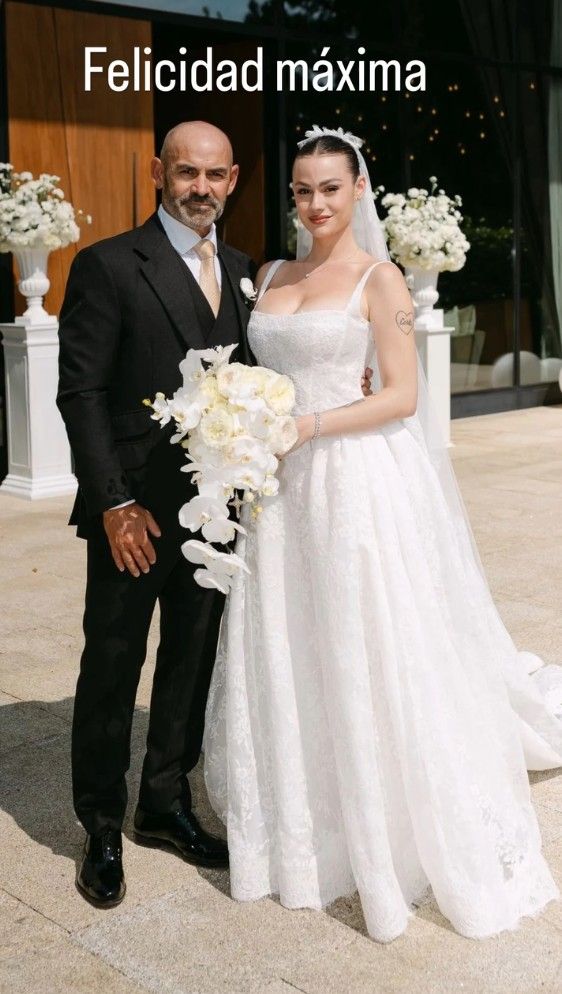Paco Jémez junto a su hija Nadia el día de su boda