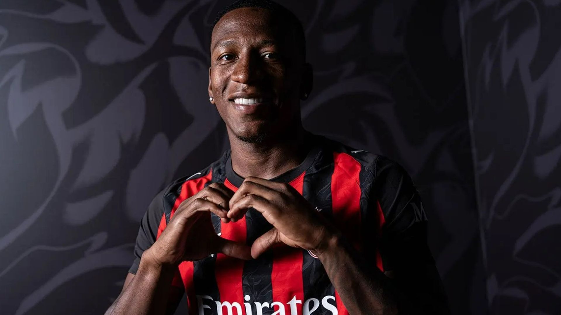 Pervis Estupiñán, jugador del AC Milan