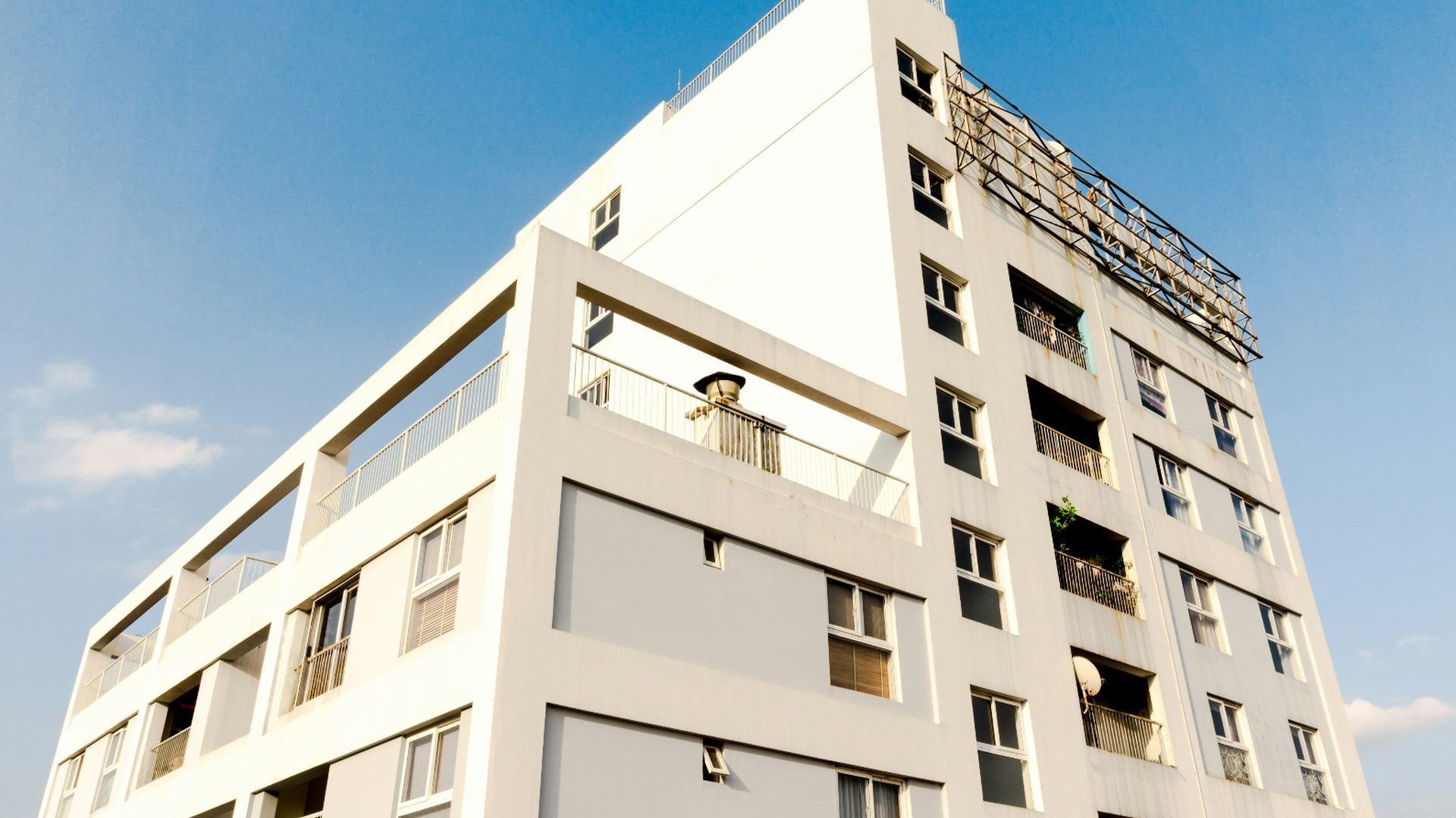 Vender una vivienda heredada entre hermanos: qué ocurre cuando no hay acuerdo Vender una vivienda heredada entre hermanos: qué ocurre cuando no hay acuerdo