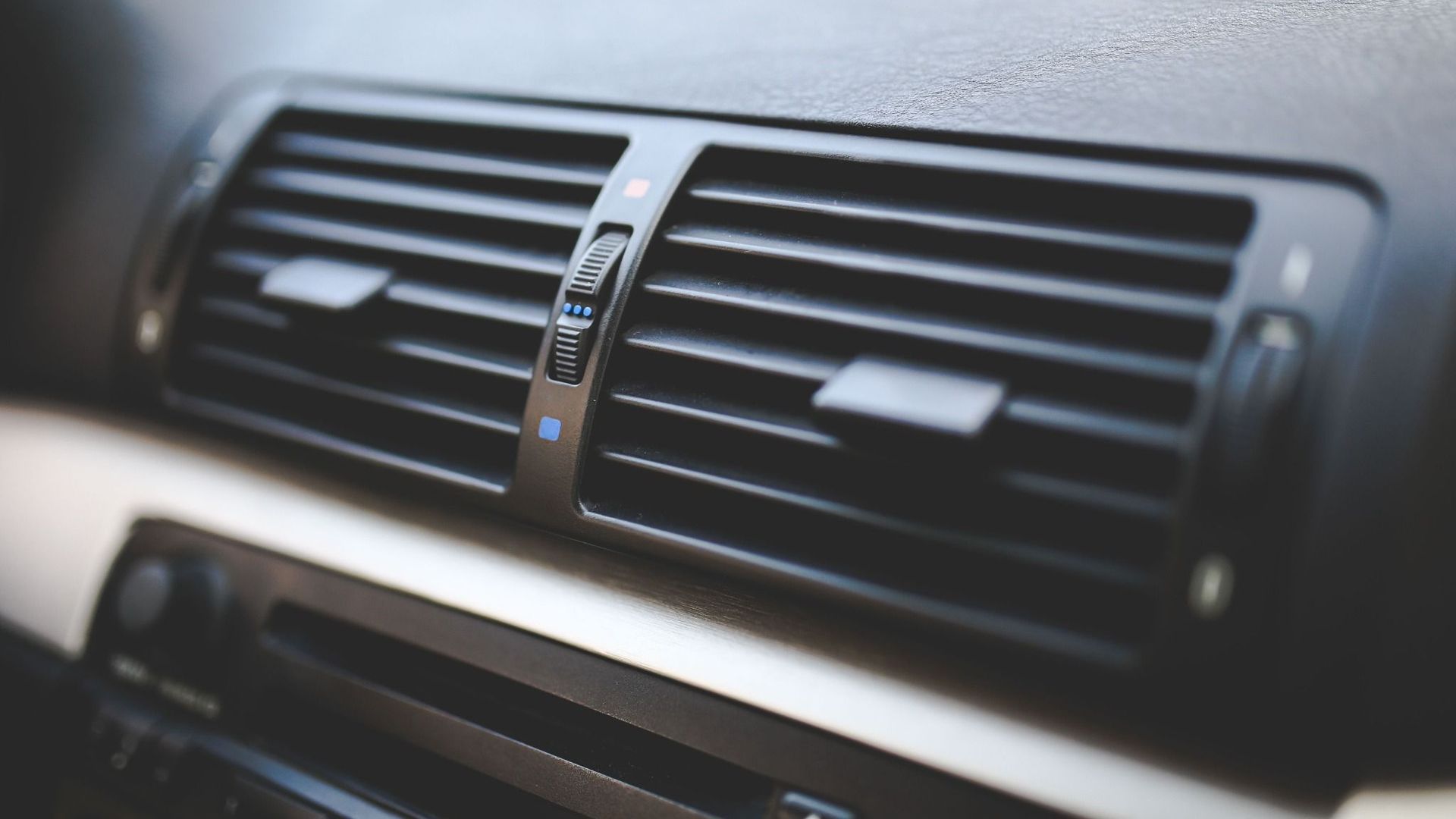 De esta forma puedes bajar la temperatura del coche en verano De esta forma puedes bajar la temperatura del coche en verano