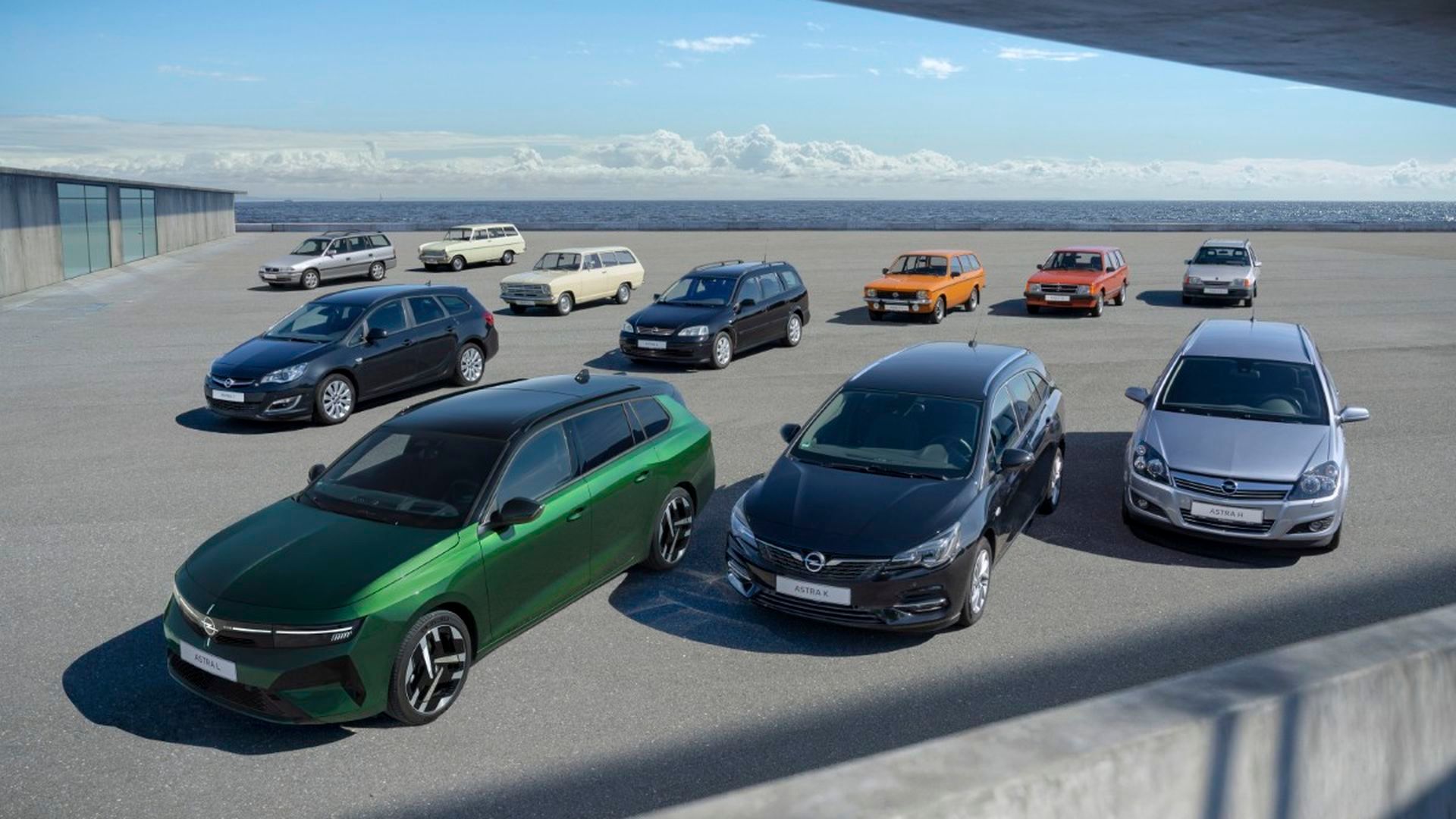 Del Opel Kadett al nuevo Opel Astra: más de seis décadas de espacio familiar Del Opel Kadett al nuevo Opel Astra: más de seis décadas de espacio familiar