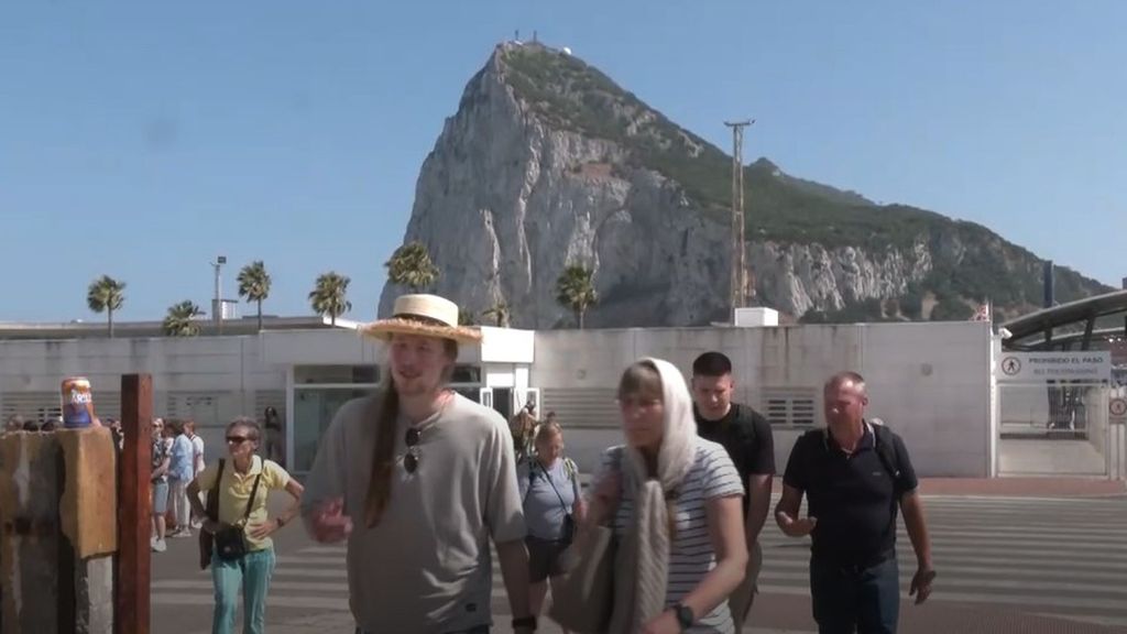 Desaparece la verja de Gibraltar: "Es un alivio para los trabajadores y para todos"
