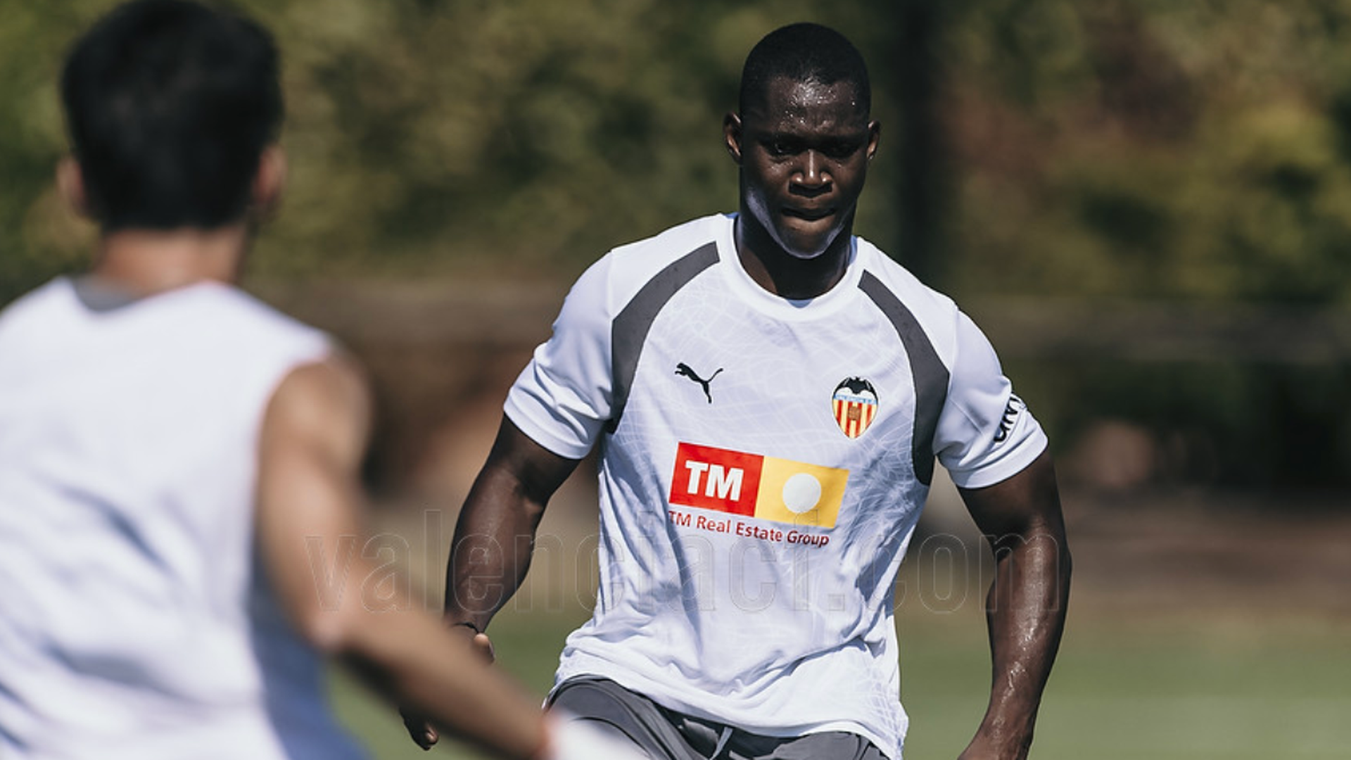 Dieng entrenando en Girona
