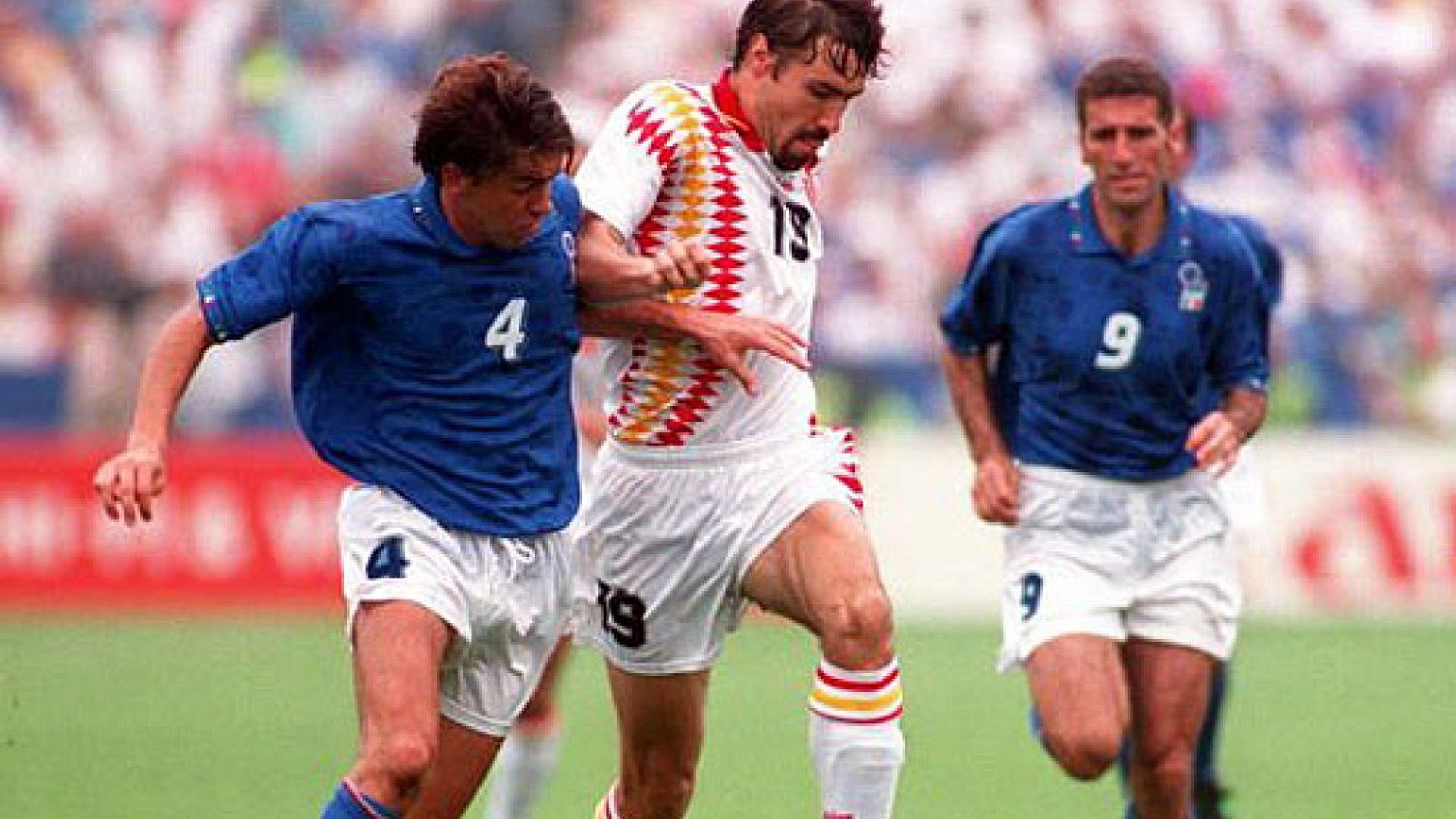 Julio Salinas en el partido contra Italia del Mundial de USA 94 Julio Salinas en el partido contra Italia del Mundial de USA 94