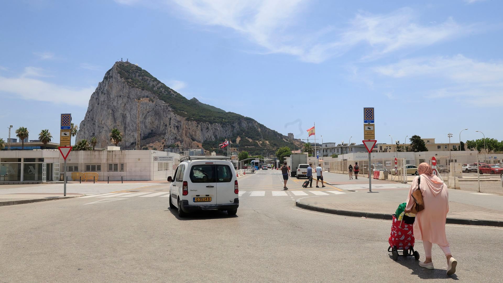 La UE y el Reino Unido firman el acuerdo sobre Gibraltar que supondrá el derribo de la verja La UE y el Reino Unido firman el acuerdo sobre Gibraltar que supondrá el derribo de la verja