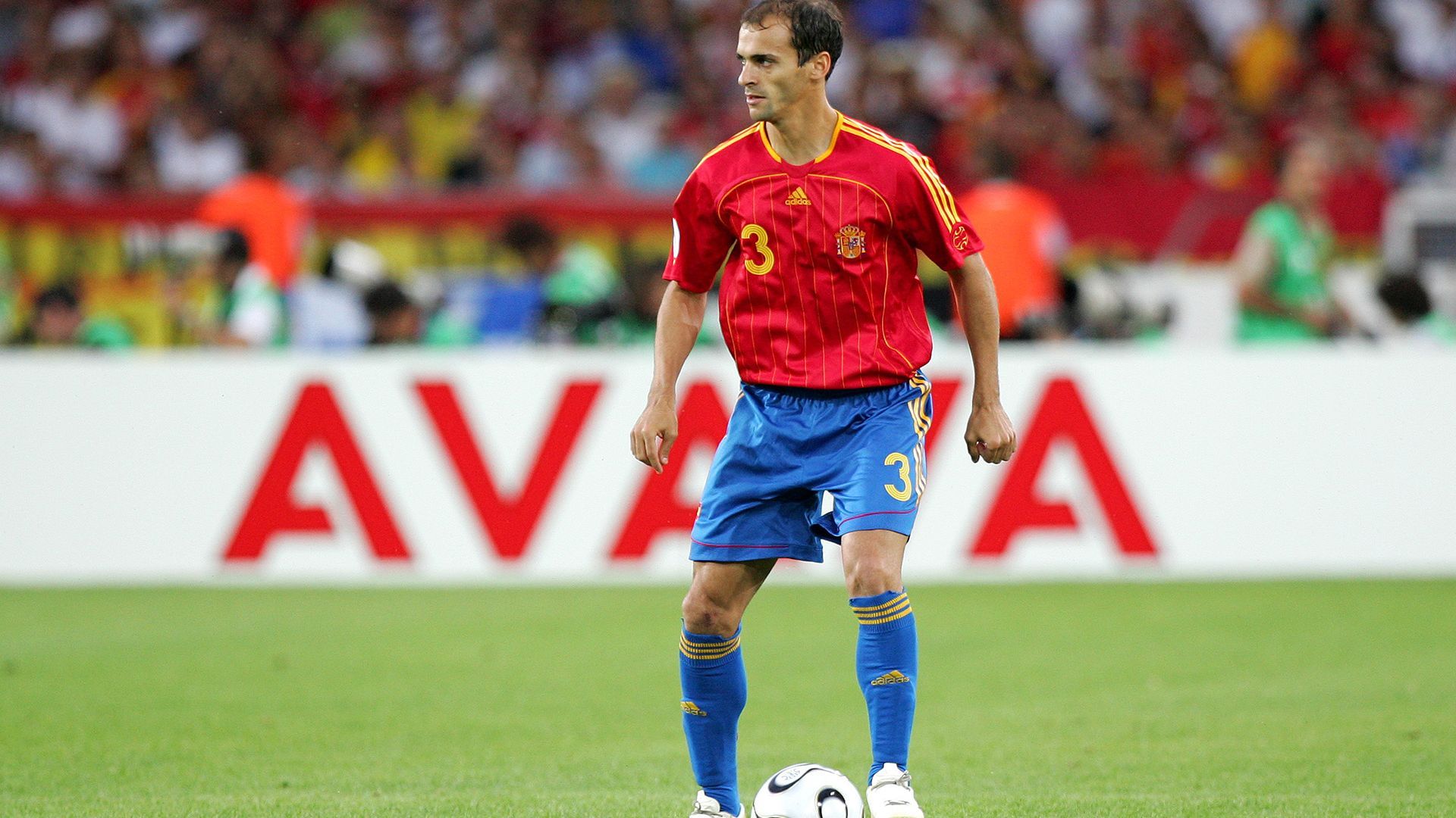 Mariano Pernía en un partido con la selección española