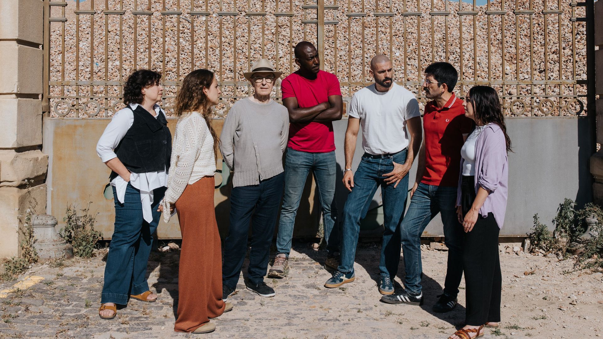 Seis docentes y un actor son los protagonistas