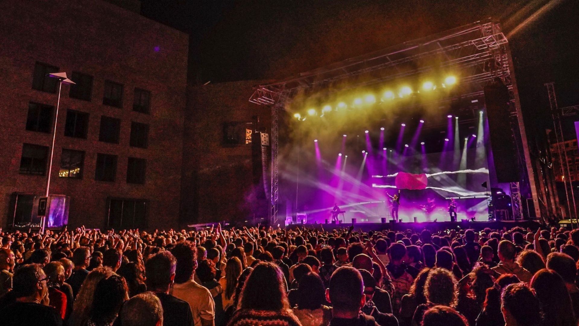 Abandoibarra y Parque Europa concentran los conciertos más sonados durante la Aste Nagusia Abandoibarra y Parque Europa concentran los conciertos más sonados durante la Aste Nagusia