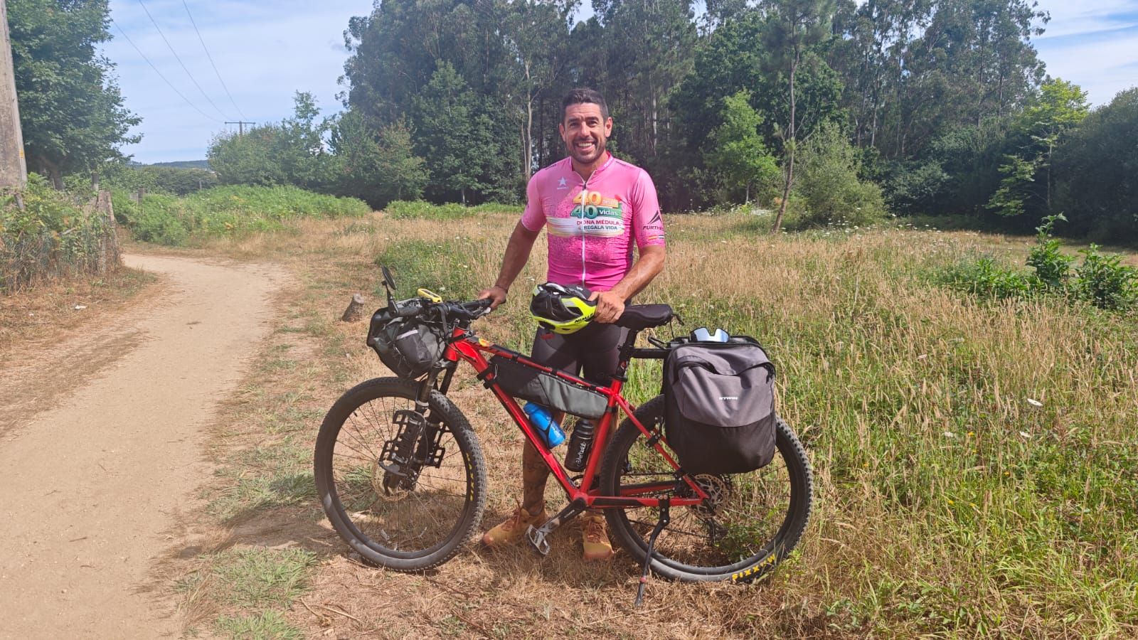 Alvaro Villaseca con su bicicleta