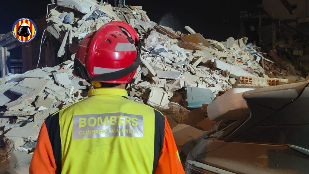El inspector de Bomberos sobre el derrumbe de Benetússer: "Se desalojó a vecinos y en un minuto el edificio colapsó"
