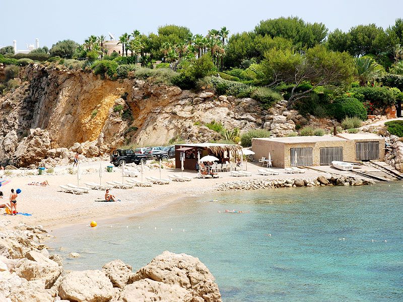 Quiosco junto al mar con mucho encanto donde disfrutar de carnes a la plancha