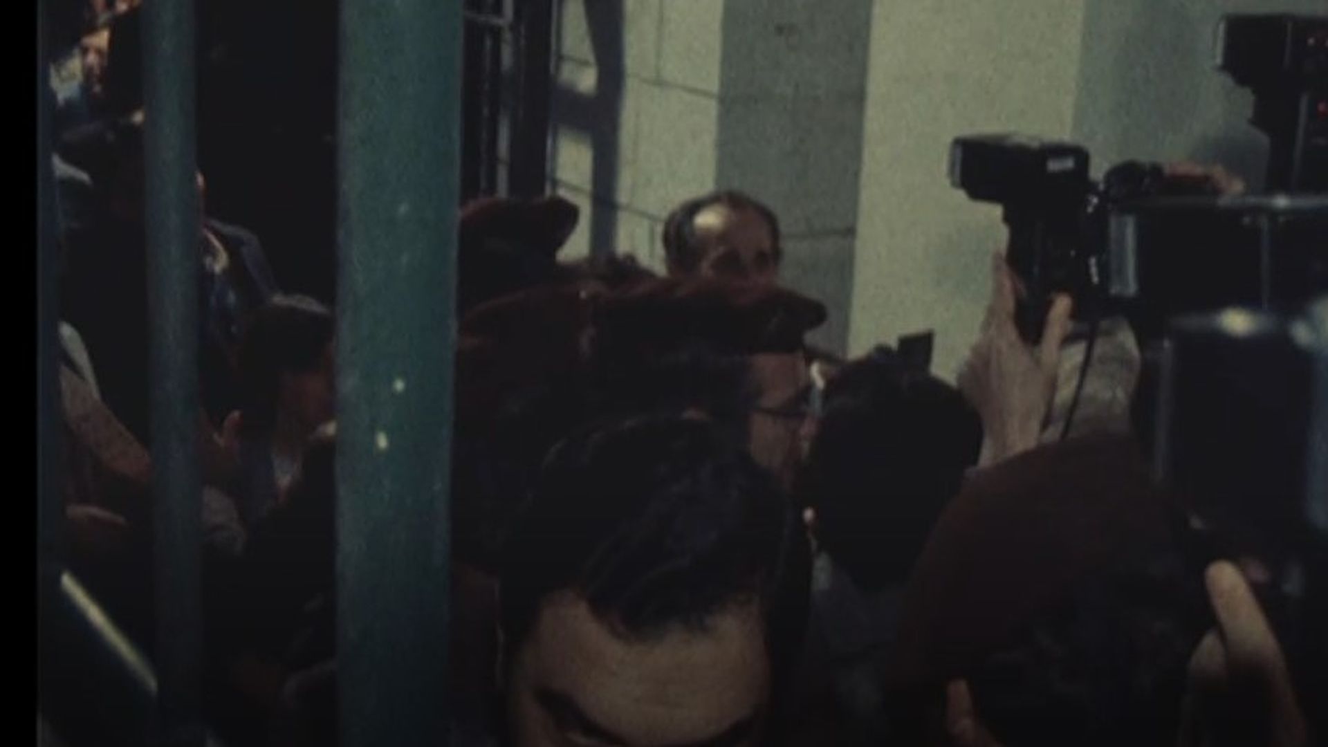 Democracia entrabrió La Verja