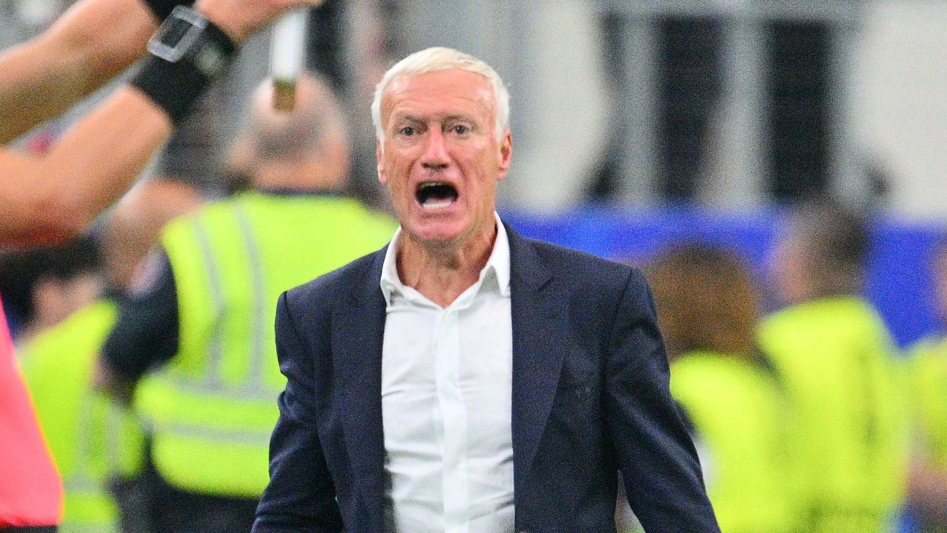 Deschamps, durante el Francia - España. Deschamps, durante el Francia - España.
