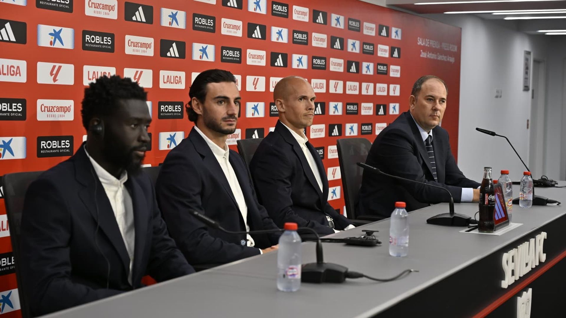 Iglesias, Guridi, Sangante y José Ignacio Navarro, en sala de prensa