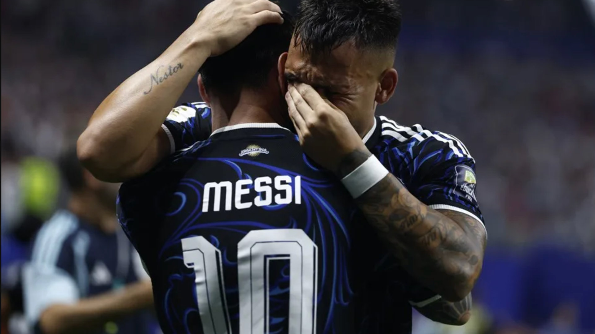 Messi y Lautaro lloran tras lograr el pase a la final del Mundial ante España