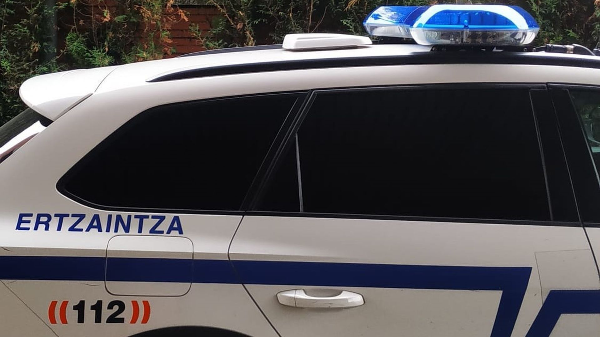 Un coche de la Ertzaintza Un coche de la Ertzaintza