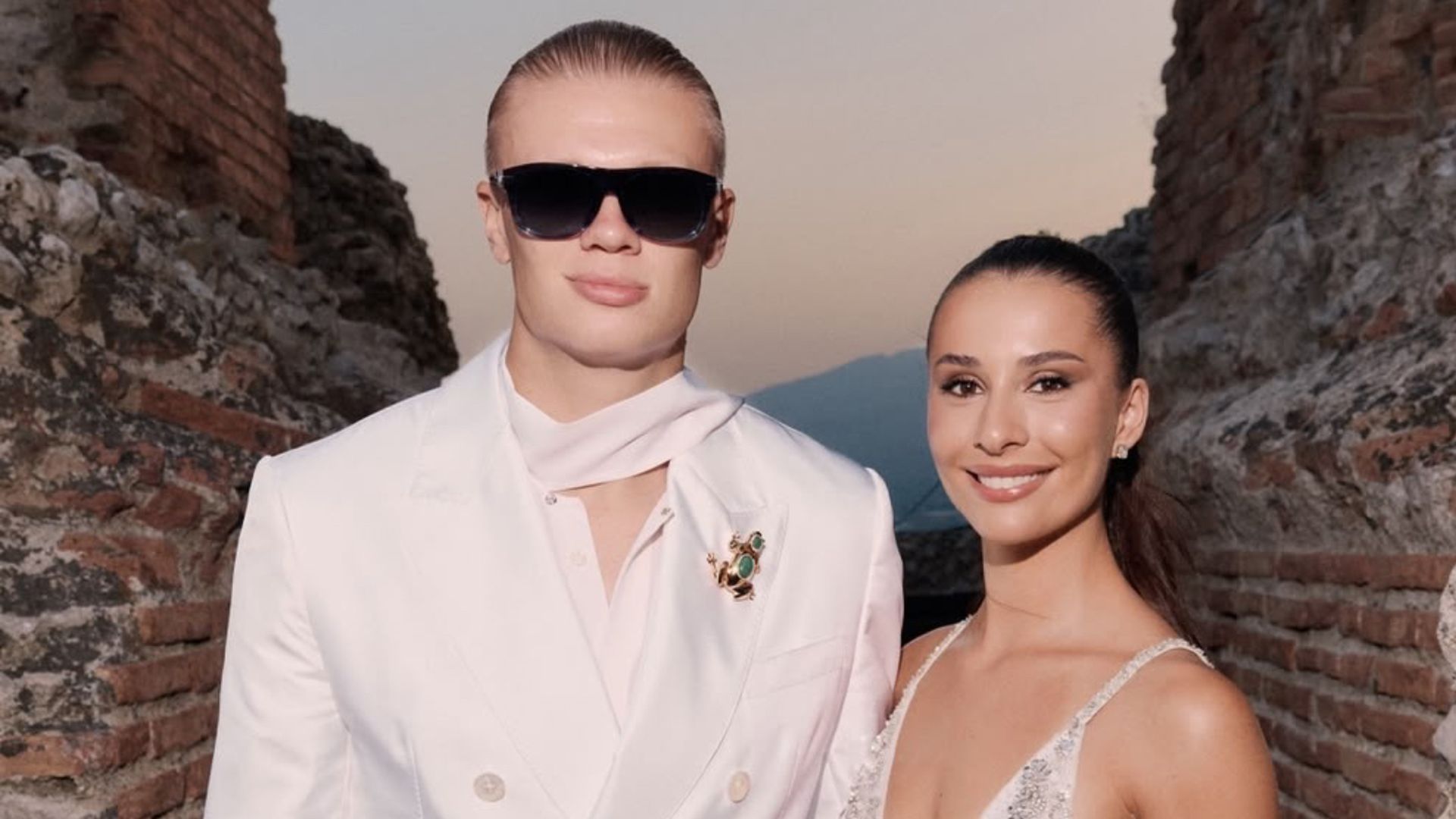 Así es Taormina, el paradisíaco refugio isleño que ha unido a Jennifer López y Erling Haaland en Sicilia Así es Taormina, el paradisíaco refugio isleño que ha unido a Jennifer López y Erling Haaland en Sicilia