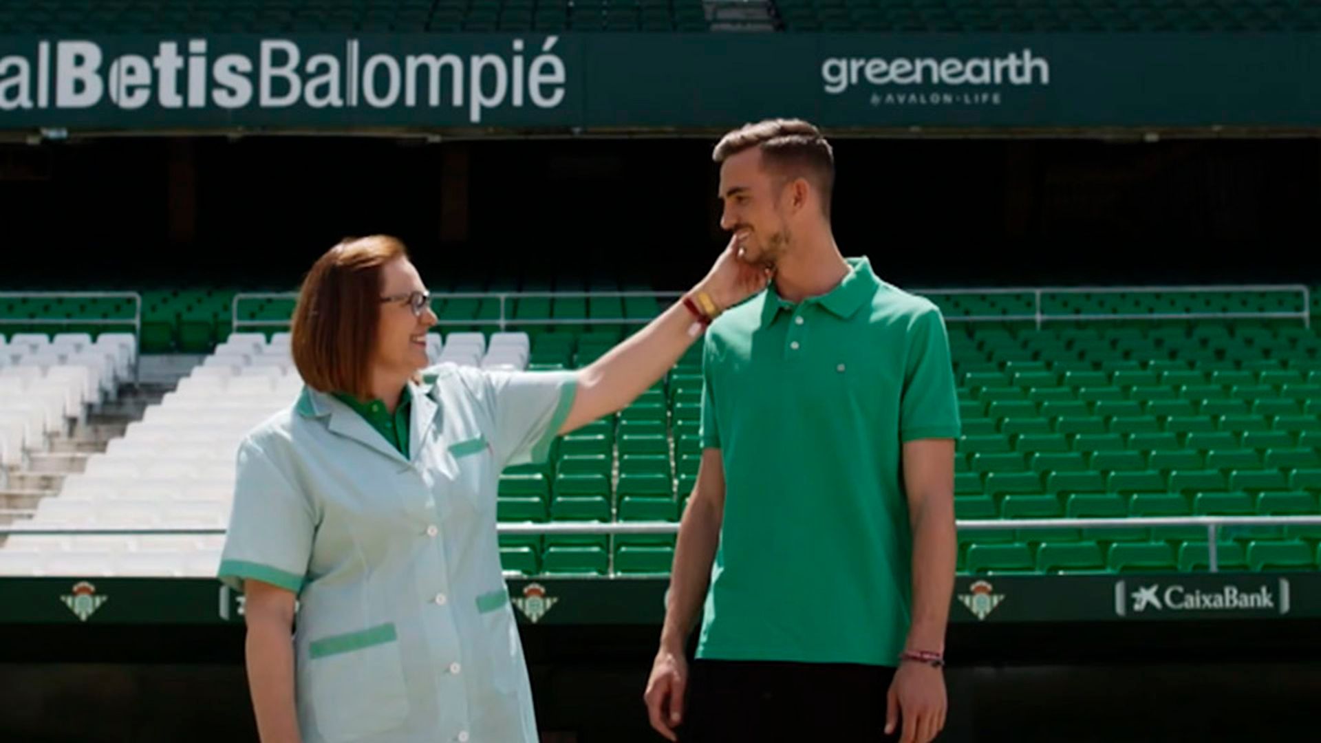 Chari Peña y su hijo, Fabián Ruiz, coincidieron en el Betis: ella limpiaba los vestuarios y él crecía como futbolista