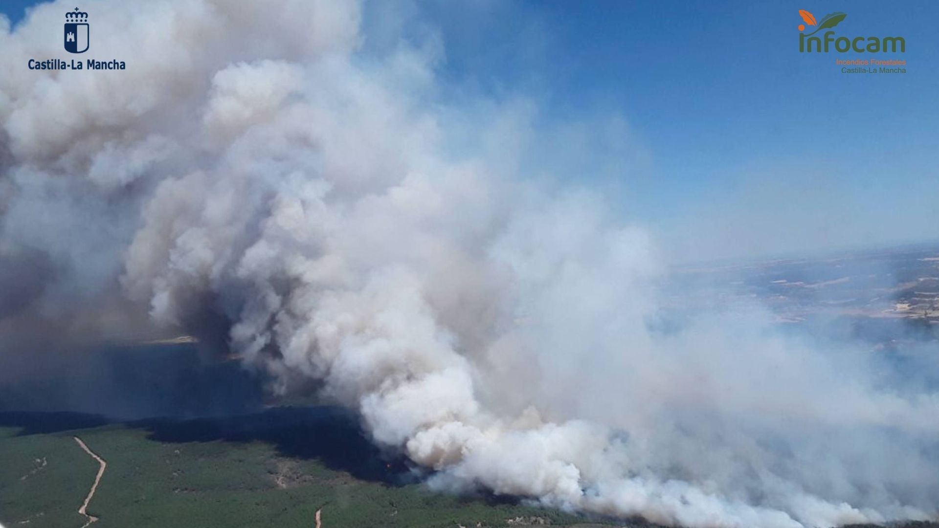 EuropaPress_7668554_c_lm_solicita_intervencion_ume_incendio_mierla_continua_nivel EuropaPress_7668554_c_lm_solicita_intervencion_ume_incendio_mierla_continua_nivel