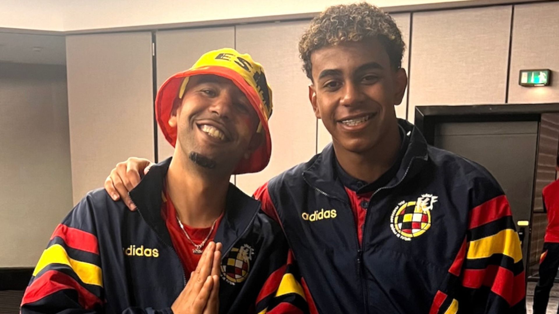 Lamine Yamal y su padre durante la pasada Eurocopa