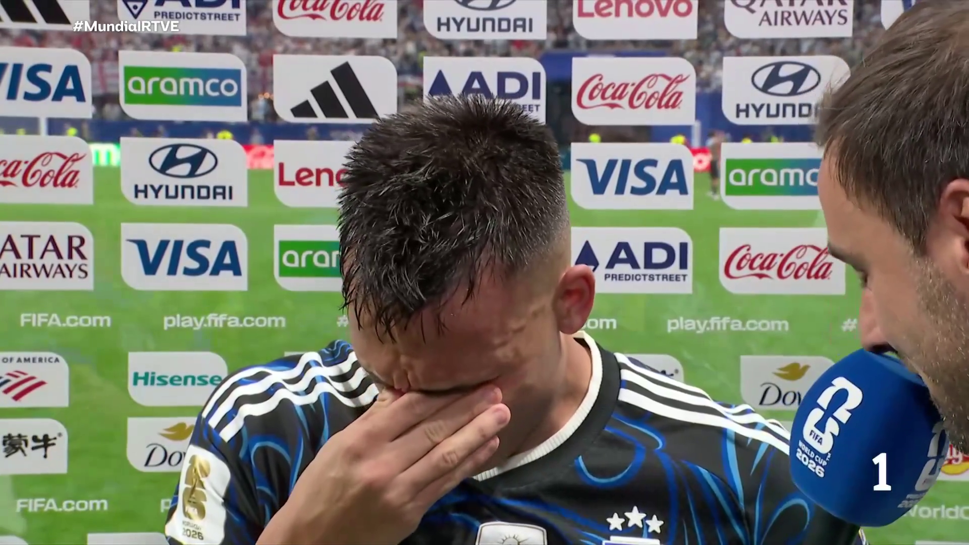 Lautaro Martínez rompe a llorar en plena entrevista Lautaro Martínez rompe a llorar en plena entrevista