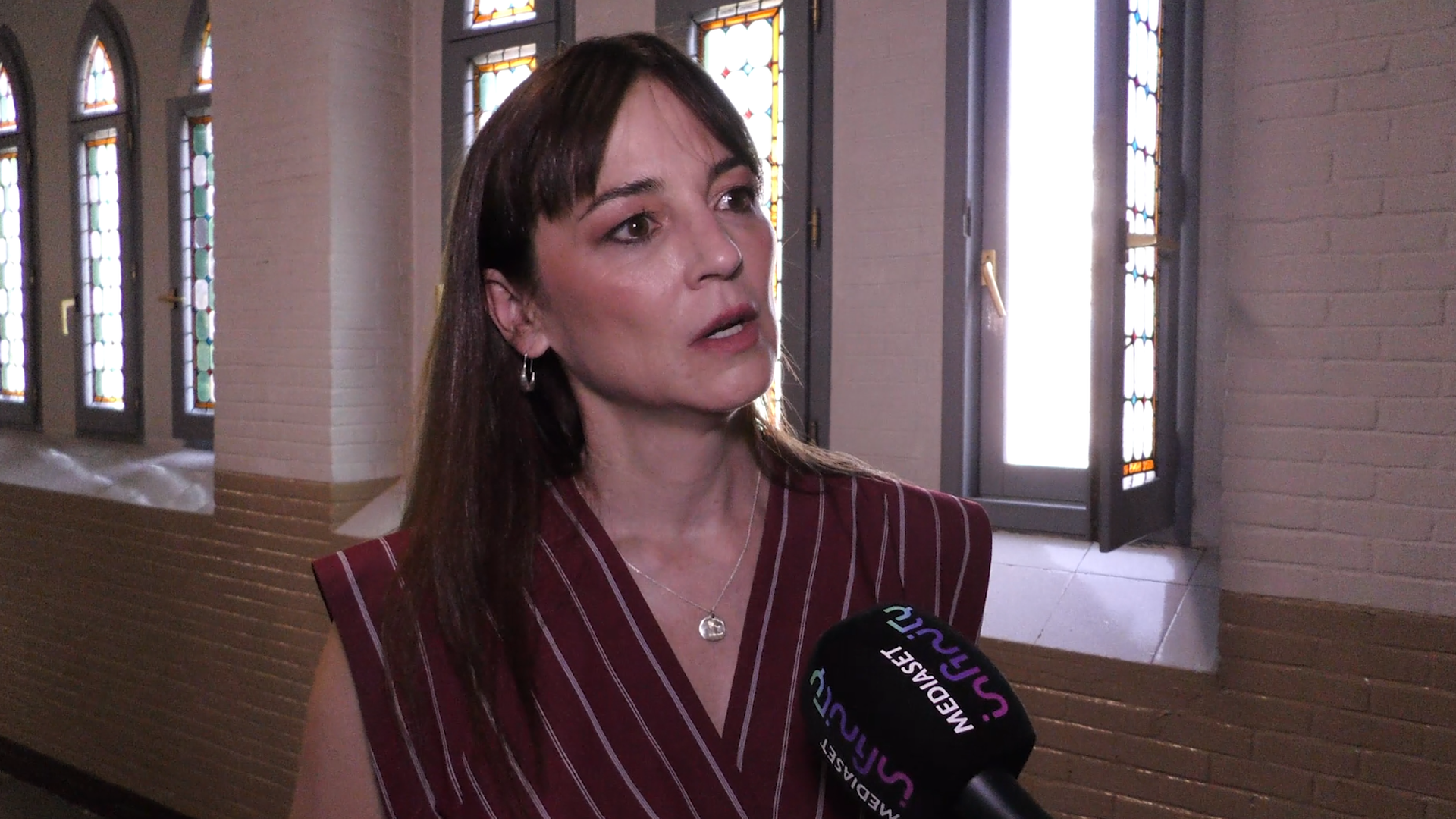 Leonor Watling reconoce que no lleva bien recibir críticas: "Yo me escondo y lloro" Leonor Watling reconoce que no lleva bien recibir críticas: "Yo me escondo y lloro"