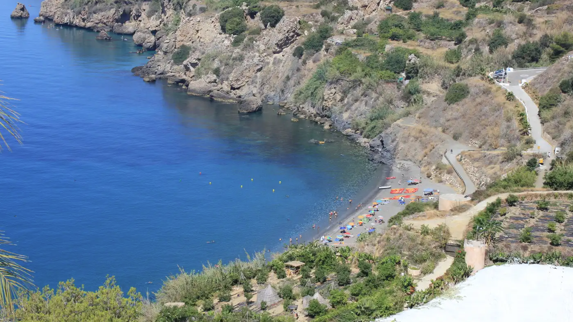 Las diez playas con 'bandera negra' de Andalucía: vertidos, radiactividad y mala gestión ambiental