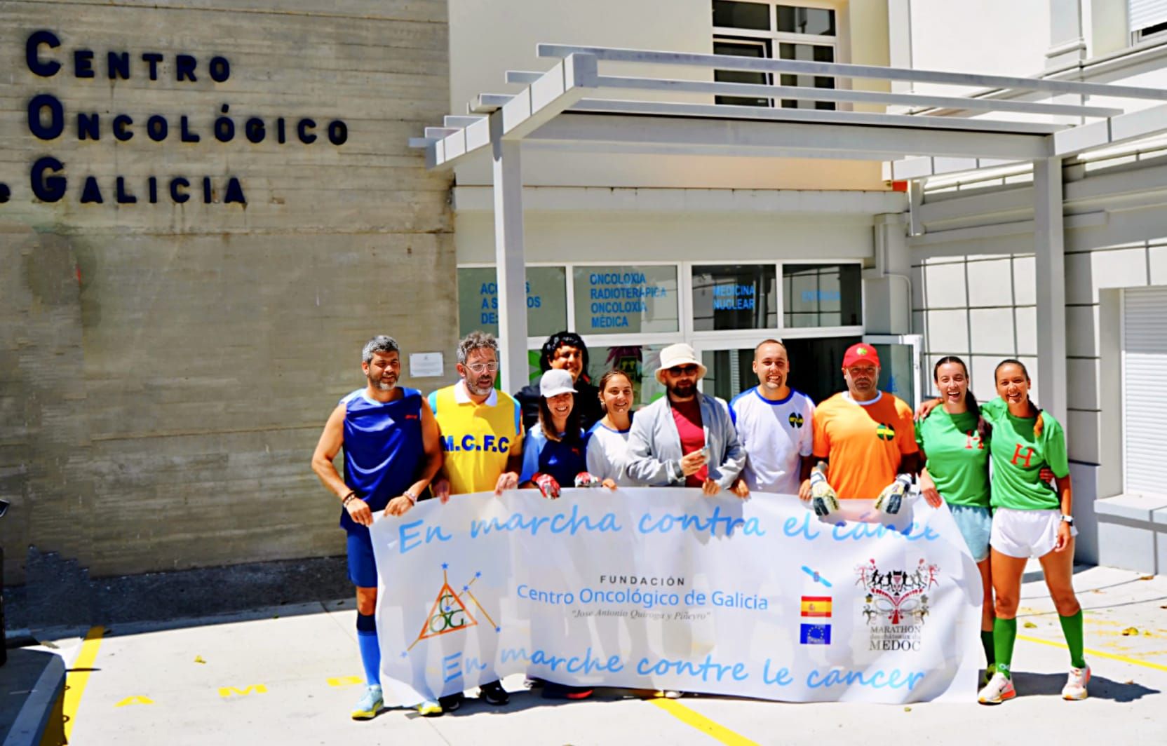 Trabajadores del oncológico de A Coruña que participan en la maratón contra el cáncer