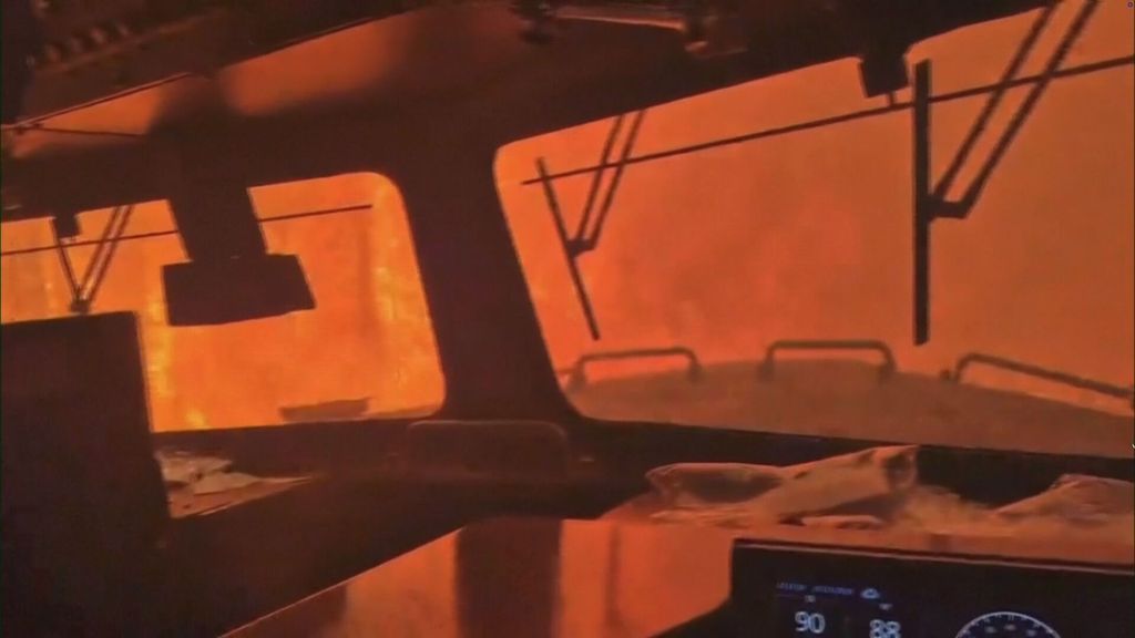 Un tren envuelto en llamas en Canadá