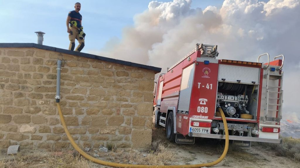 El incendio de Orés, Zaragoza: "Está descontrolado y quemando muchas hectáreas"