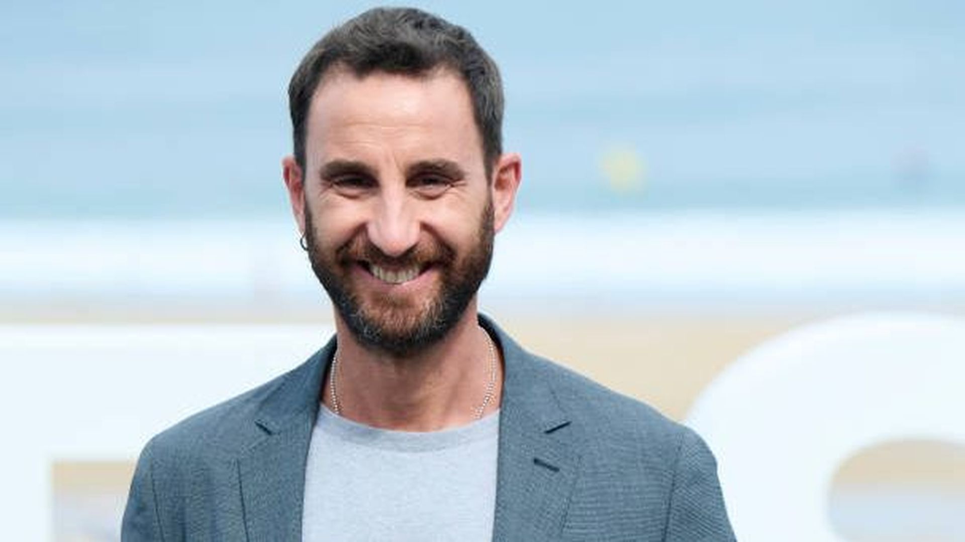 Dani Rovira se despide de su abuela María, una de las personas "clave" en su vida