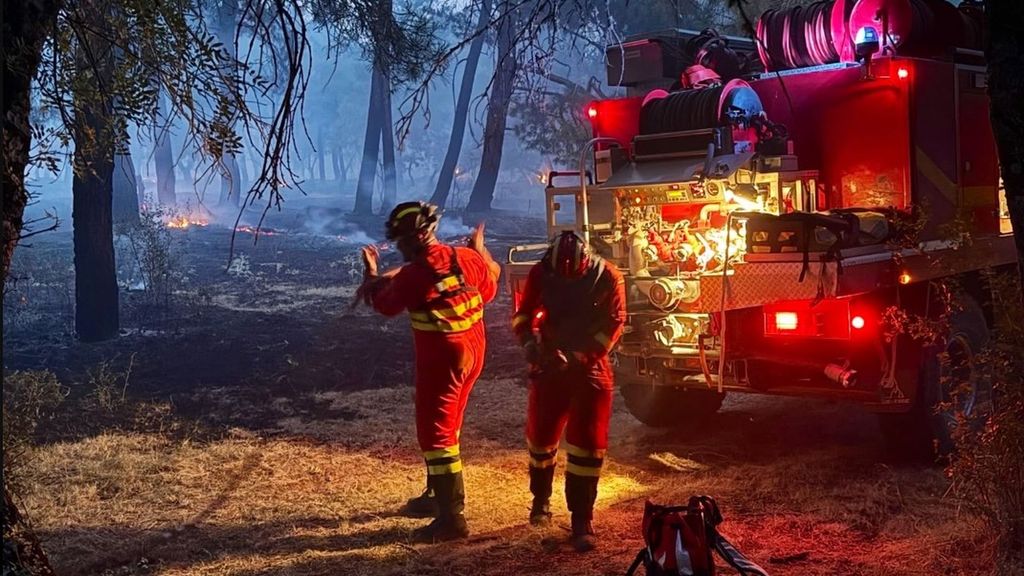 Las llamas avanzan sin control en Orés, Zaragoza en el incendio "más grave y complejo" de los últimos años