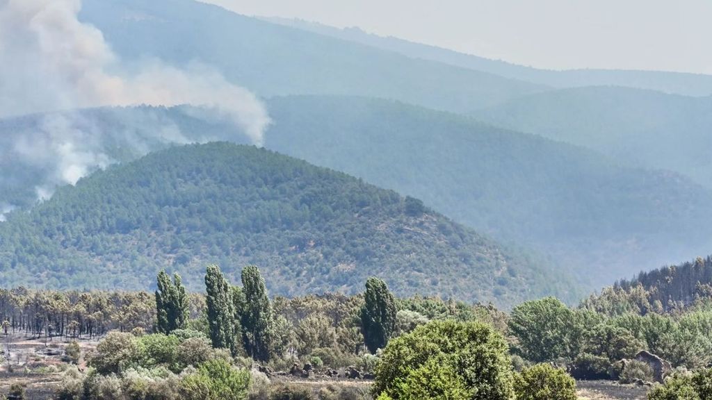 incendio de La Mierla, Guadalajara, obliga a evacuar ya 11 pueblos