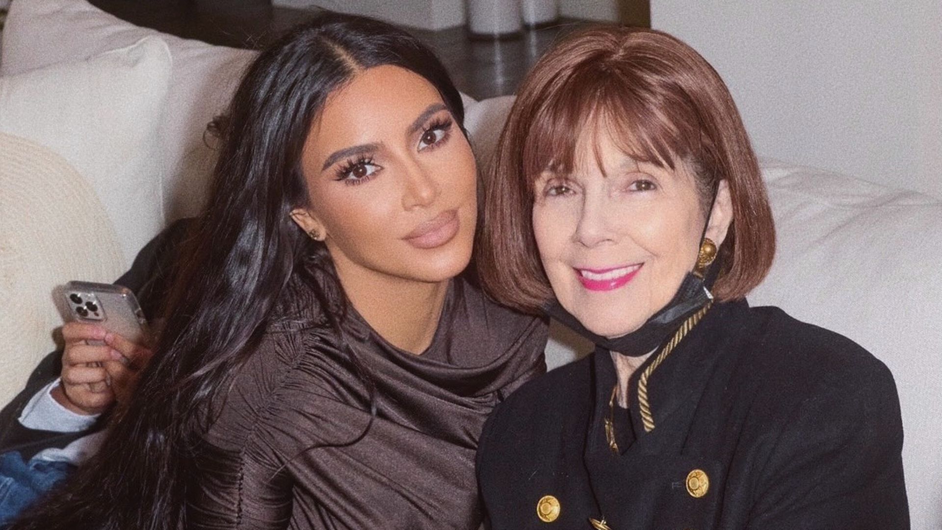 Kim Kardashian y su abuela, MJ