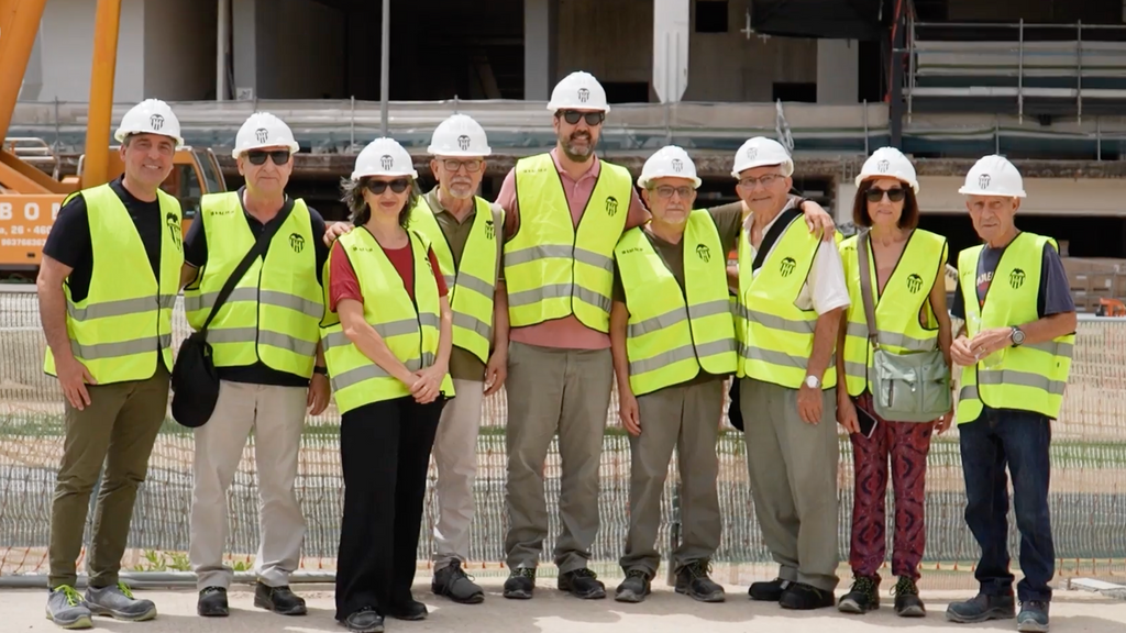 Los vecinos ya conocen el Nou Mestalla por dentro