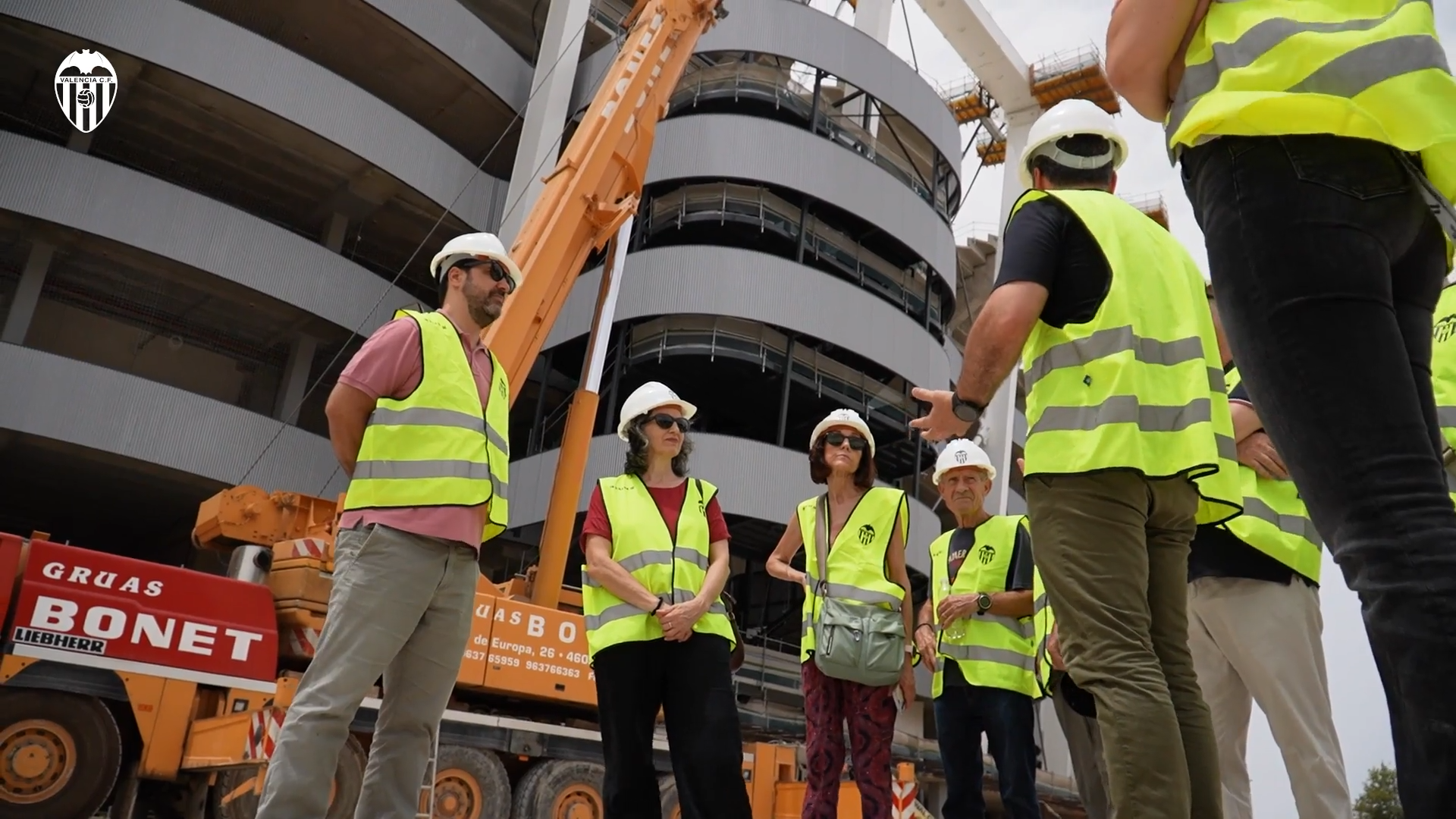 Los vecinos ya conocen el Nou Mestalla por dentro