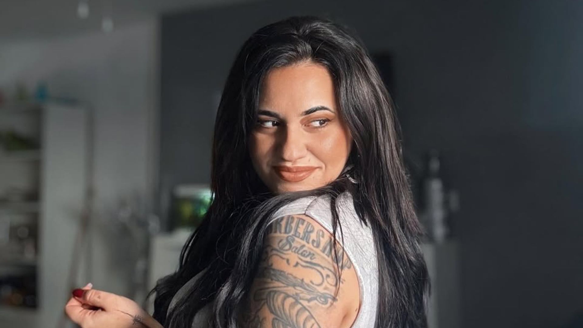 Rocio Gallardo, ganadora de 'GH 20', abre las puertas de su casa en Jerez de la Frontera: espacios abiertos, amplio vestidor y terraza con vistas Rocio Gallardo, ganadora de 'GH 20', abre las puertas de su casa en Jerez de la Frontera: espacios abiertos, amplio vestidor y terraza con vistas