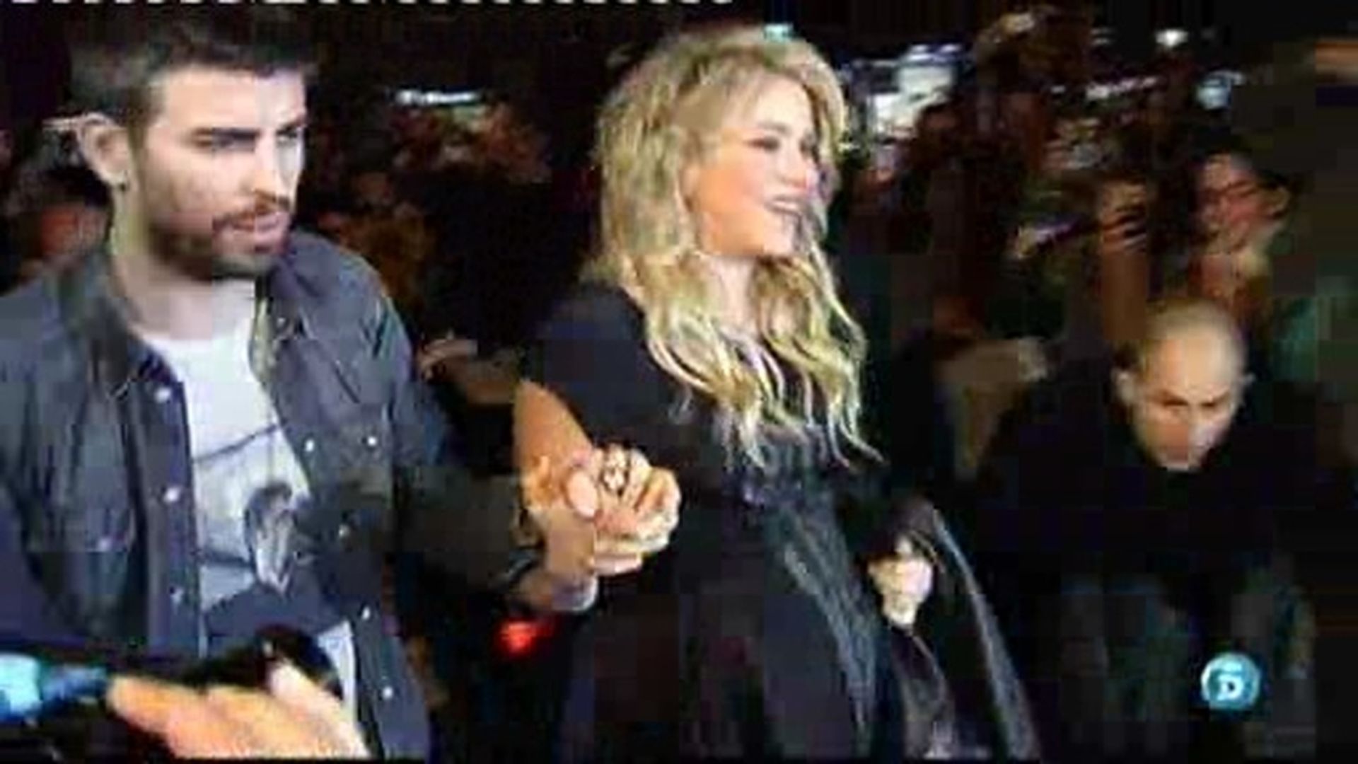 Shakira y Piqué ya son papás Shakira y Piqué ya son papás