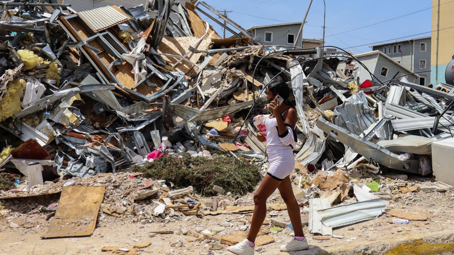 Venezuela supera ya las 4.900 víctimas mortales por el doble terremoto de finales de junio Venezuela supera ya las 4.900 víctimas mortales por el doble terremoto de finales de junio