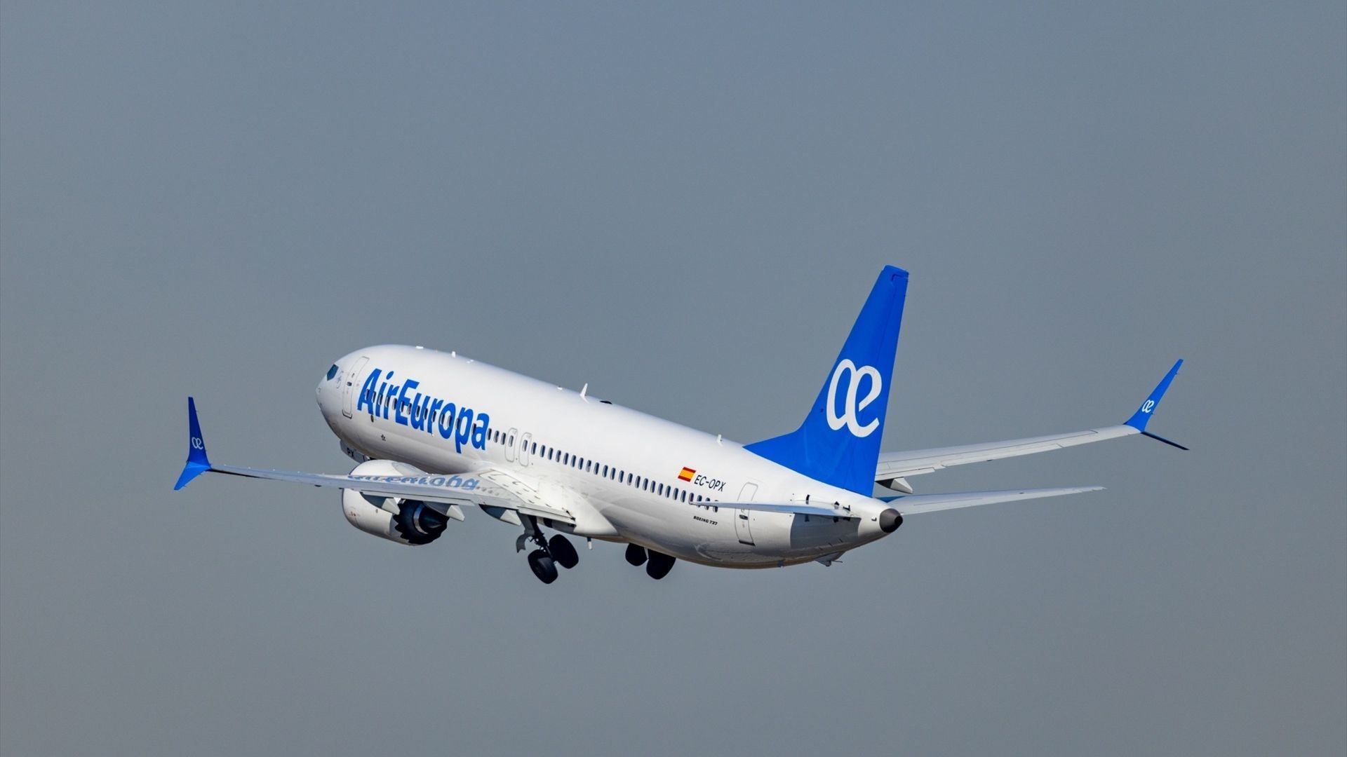 Evitan un choque frontal entre dos aviones de Iberia y Air Europa cerca de Canarias gracias al TCAS Evitan un choque frontal entre dos aviones de Iberia y Air Europa cerca de Canarias gracias al TCAS