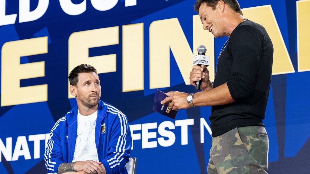 El surrealista show de la FIFA previo a la final del Mundial