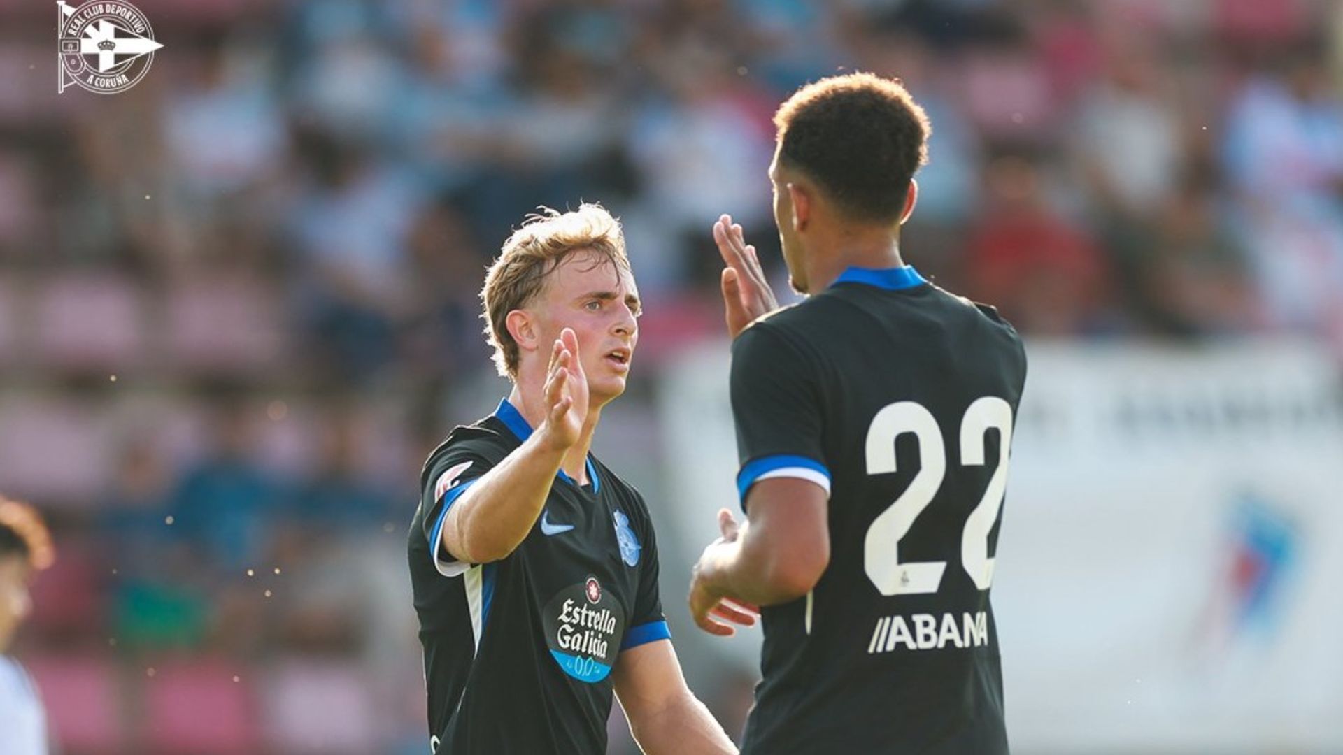 Teun Gijselhart celebra su gol en el Compostela-Dépor Teun Gijselhart celebra su gol en el Compostela-Dépor