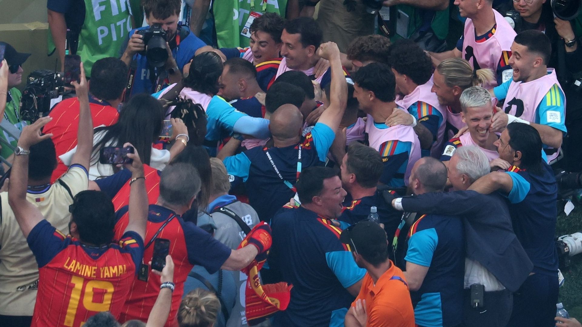 Celebración del gol de Ferran Torres en el España-Argentina