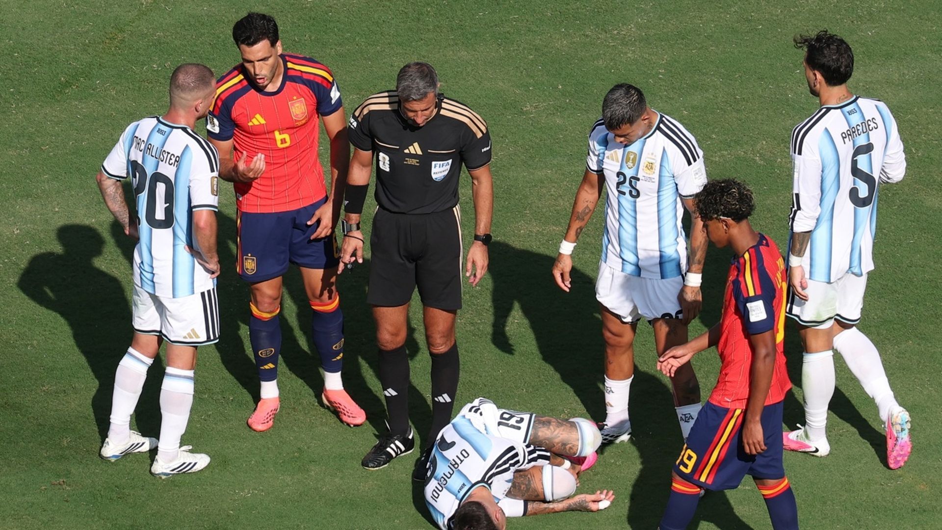 Gol anulado a España frente a Argentina Gol anulado a España frente a Argentina